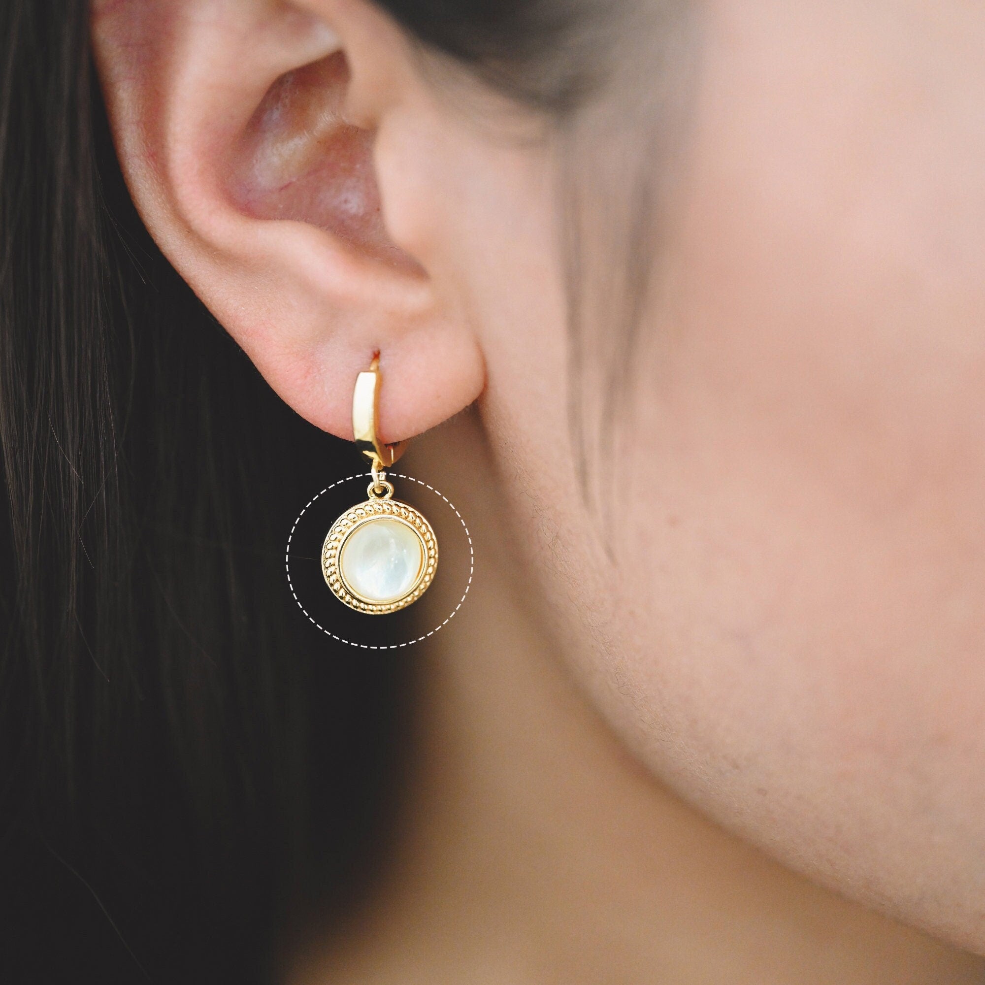 10pcs Shell Pave Gold Round Charms 14x11mm, 18K Gold plated Brass, Disk Pendants (GB-1856)